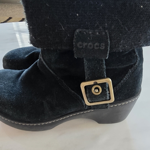Crocs Winter Pull On Boot Sz 6W Women Black Suede Suede Knit Top Block Heel - Picture 6 of 16